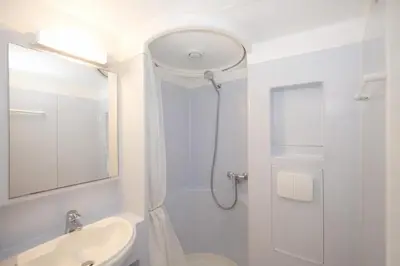 Salle de bains dans l'établissement ULVF La Grande Dune