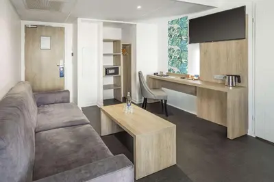 Cuisine ou kitchenette dans l'établissement Best Western Les Aureliades Saint Nazaire