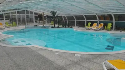 Piscine de l'établissement Camping Le Bois Verdon ou située à proximité