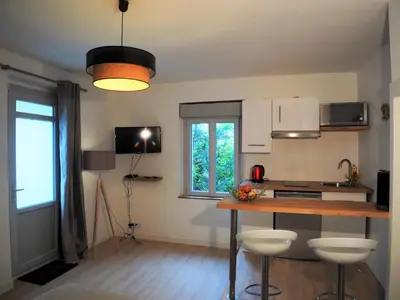 Cuisine ou kitchenette dans l'établissement Studio moderne, hypercentre de Cholet, arrivée autonome !