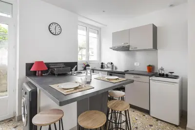 Cuisine ou kitchenette dans l'établissement Mosaik by Cocoonr