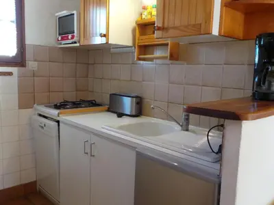 Cuisine ou kitchenette dans l'établissement Maison 3 pièces avec jardin, proche plage à Noirmoutier - FR-1-224B-681