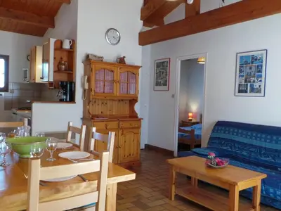 Coin salon dans l'établissement Maison 3 pièces avec jardin, proche plage à Noirmoutier - FR-1-224B-681