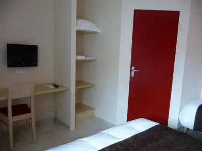 Télévision ou salle de divertissement dans l'établissement La Godinière