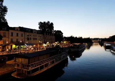 Vue sur la rivière ou le fleuve situé(e) à proximité de l'appartement