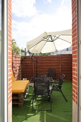 Terrasse ou espace extérieur de l'établissement Le Clousy- Gîte - CARQUEFOU Centre