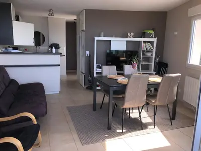 Cuisine ou kitchenette dans l'établissement Cap Eden 4 personnes