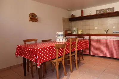Cuisine ou kitchenette dans l'établissement Chambres d'hôtes les Hautes Papinières