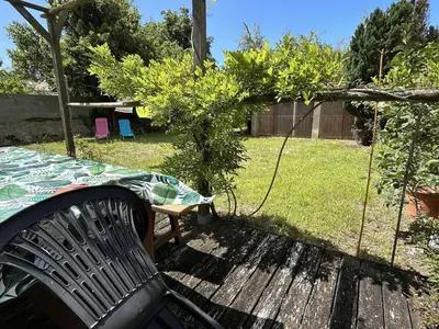 Jardin de l'établissement Maison rénovée avec jardin, proche plage, 4 couchages, Barbâtre - FR-1-224B-744