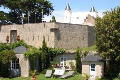 Jardin de l'établissement Le Général d'Elbée Hotel & Spa - Teritoria