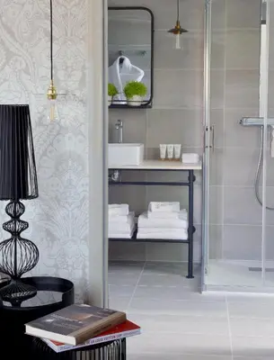 Salle de bains dans l'établissement Le Général d'Elbée Hotel & Spa - Teritoria