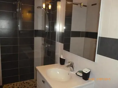 Salle de bains dans l'établissement Domaine de la moriniere