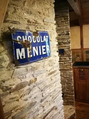 Certificat, récompense, panneau ou autre document affiché dans l'établissement Le Moulin d' Erée, gîte Insolite de charme