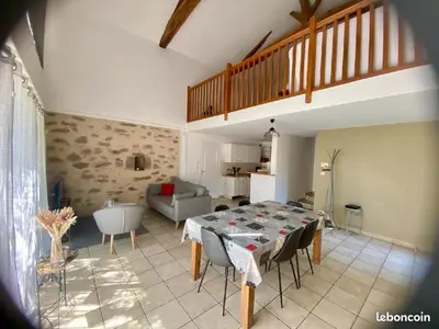 Cuisine ou kitchenette dans l'établissement Gite 