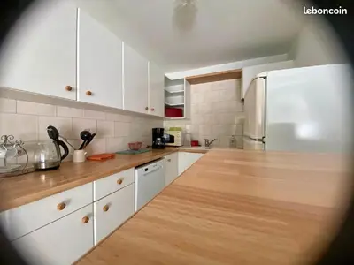 Cuisine ou kitchenette dans l'établissement Gite 