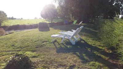 Jardin de l'établissement Gîte de La Sapinière à 15 min du Puy du Fou