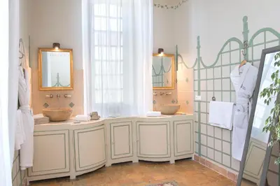 Salle de bains dans l'établissement Château de l'Epinay