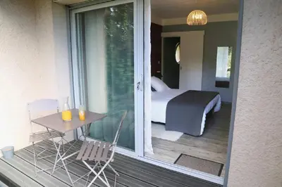 Coin salon dans l'établissement Logis du Parc