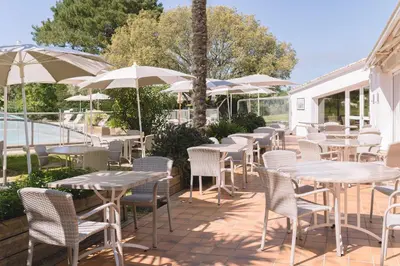 Restaurant ou autre lieu de restauration dans l'établissement Fleur de Sel