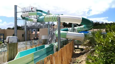 Piscine de l'établissement Camping la Plage ou située à proximité