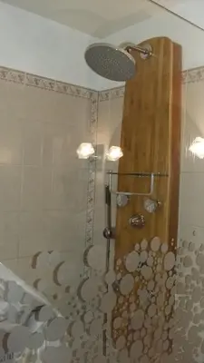 Salle de bains dans l'établissement L' Esterlanges SUITE FAMILLE 2 chambres 4 personnes PROCHE PUYduFOU