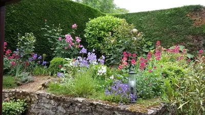 Jardin de l'établissement L' Esterlanges SUITE FAMILLE 2 chambres 4 personnes PROCHE PUYduFOU