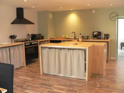Cuisine ou kitchenette dans l'établissement LE VAL DE RY