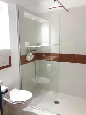 Salle de bains dans l'établissement LE CLOS DE LA HOURSERIE