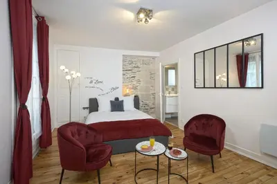 Un ou plusieurs lits dans un hébergement de l'établissement Hypercentre 9 rue de la ROE
