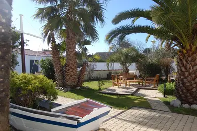 Jardin de l'établissement Hotel Le Goeland
