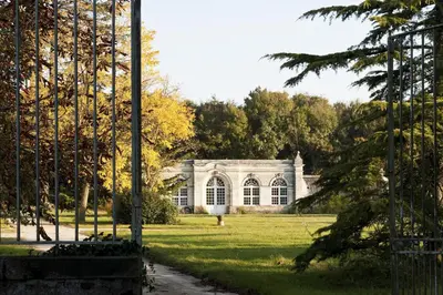 Jardin de l'établissement Le Domaine des Lys