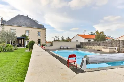 Piscine de l'établissement Maison Marie Barrault ou située à proximité