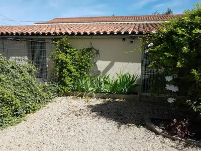 Jardin de l'établissement Gite - Studios Marie Barrault