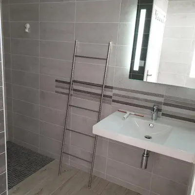 Salle de bains dans l'établissement Chez les J-FOLAIS -Les Epesses - 3 kms Puy duFou