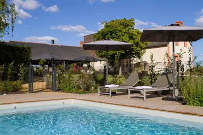 Piscine de l'établissement La Maison des Vignes - Domaine de la Soucherie ou située à proximité