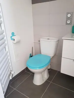 Salle de bains dans l'établissement CHAMBRE D'HÔTES 20 MN PUY DU FOU