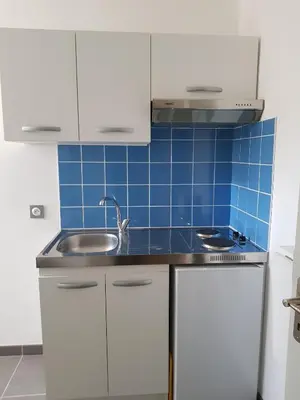 Cuisine ou kitchenette dans l'établissement CHAMBRE D'HÔTES 20 MN PUY DU FOU