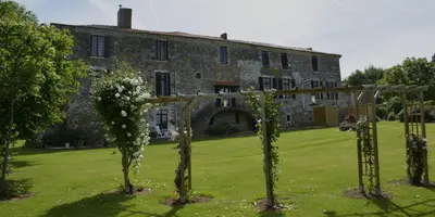 Jardin de l'établissement Chambre d'hôte Manoir de La Baudonnière