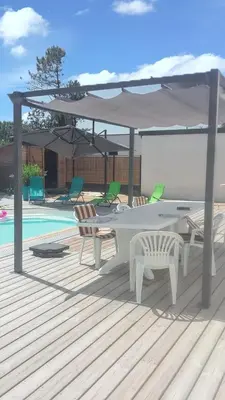 Piscine de l'établissement Villa charmante avec piscine privée à Saint-Jean-de-Monts ou située à proximité