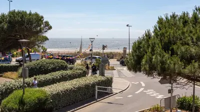 Vue générale sur la mer ou vue sur la mer prise depuis l'hôtel