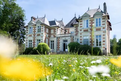 Jardin de l'établissement Chateau De La Plinguetiere