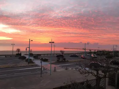 Lever ou coucher de soleil vu de l'appartement ou à proximité