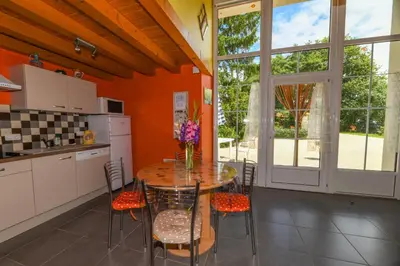 Cuisine ou kitchenette dans l'établissement gîtes de l'Hôpiteau