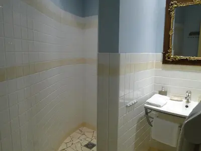 Salle de bains dans l'établissement Chambres d'Hôtes Le Clos des 3 Rois