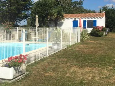 Piscine de l'établissement Studio avec piscine ou située à proximité