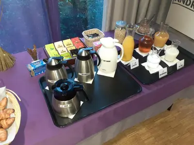 Nourriture dans l'hôtel ou à proximité