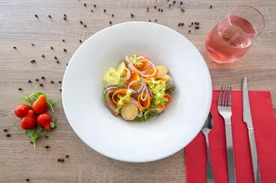 Nourriture dans l'hôtel ou à proximité