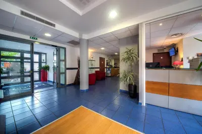 Hall ou réception de l'établissement Comfort Aparthotel Saint-Nazaire Les Portes de l Ocean