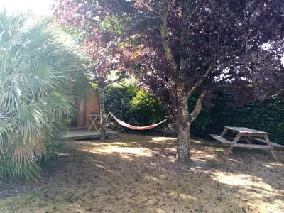 Jardin de l'établissement L'eden naturiste spas