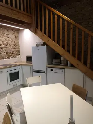 Cuisine ou kitchenette dans l'établissement LE PETIT MONTY Gite Côté Jardin